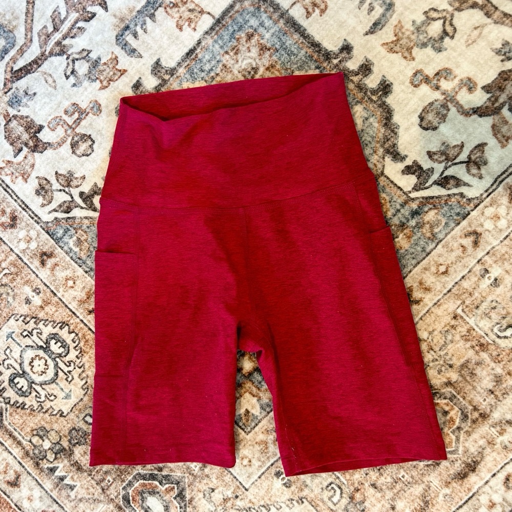 EUC Beyond Yoga Spacedye Team Pockets Biker shorts - dragonfruit sangria ($72)
